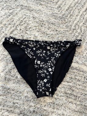 Black and White Floral Bikini Bottoms Size 2